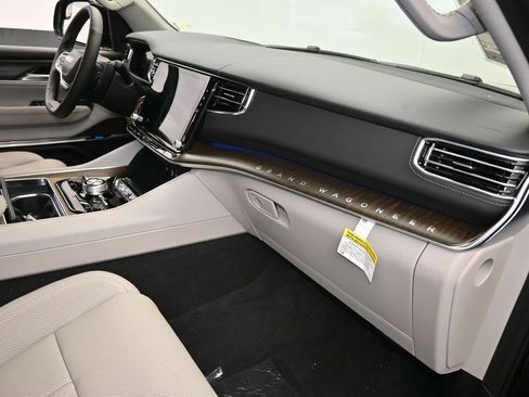 Used 2024 Jeep Grand Wagoneer L 4WD image 57