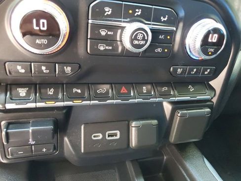 Used 2021 GMC Sierra 2500 Denali w/ Denali Ultimate Package image 24