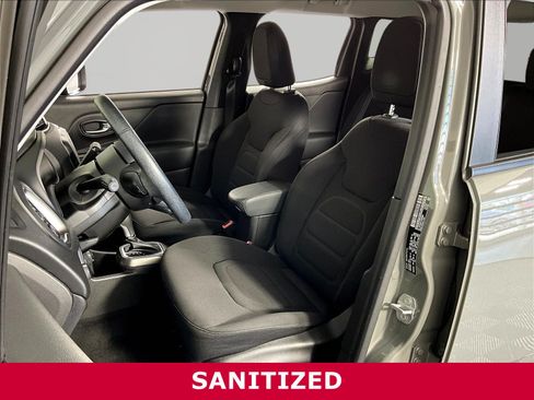 Used 2022 Jeep Renegade Latitude w/ Convenience Group AWD/4WD image 19