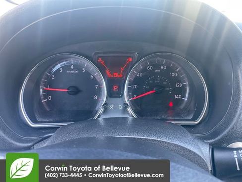 Used 2014 Nissan Versa Note SV w/ SL Package FWD image 9
