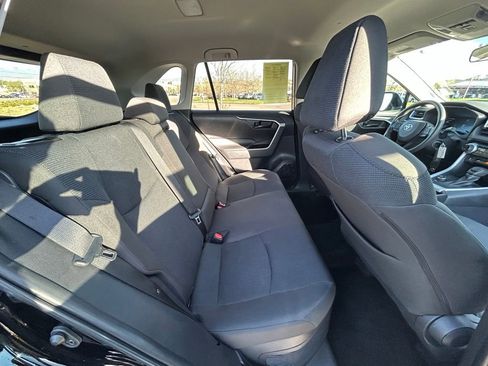 Used 2025 Toyota RAV4 LE AWD/4WD image 27