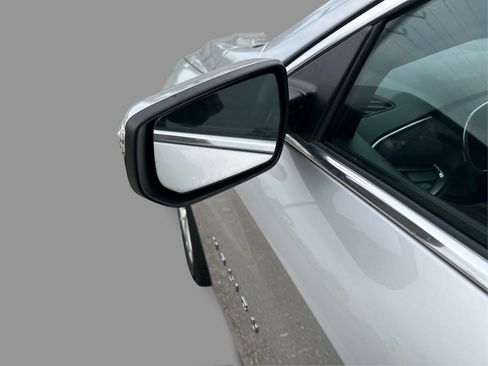 Used 2018 Chevrolet Malibu LT FWD image 34
