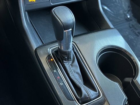 Used 2025 Honda Civic Sport image 19