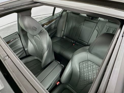 Used 2023 BMW 530e w/ Convenience Package image 22