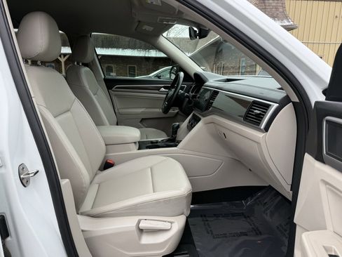 Used 2020 Volkswagen Atlas SE w/ Towing Package image 21