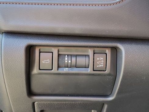 Used 2025 Subaru Forester Touring AWD/4WD image 9