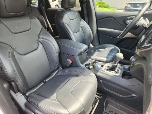 Used 2017 Jeep Cherokee Limited AWD/4WD image 15