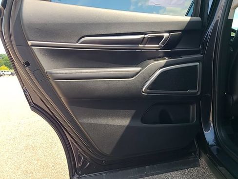 Used 2025 Kia Telluride S FWD image 25