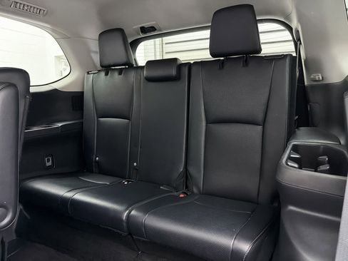 Used 2024 Toyota Grand Highlander Limited image 9