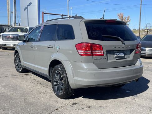 Used 2020 Dodge Journey SE w/ SE Popular Equipment Group image 5