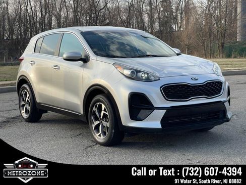 Used 2020 Kia Sportage LX image 10