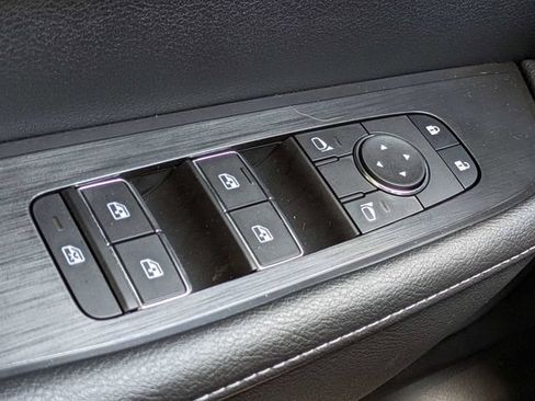 Used 2026 Nissan Armada SV AWD/4WD image 25
