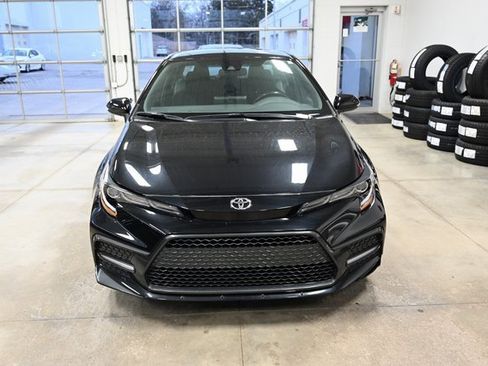 Used 2022 Toyota Corolla SE image 2