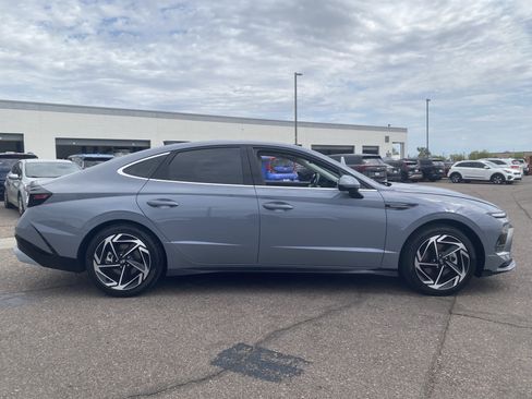 Used 2025 Hyundai Sonata SEL FWD image 6