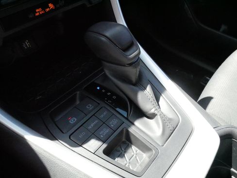 Certified 2025 Toyota RAV4 XLE AWD/4WD image 24