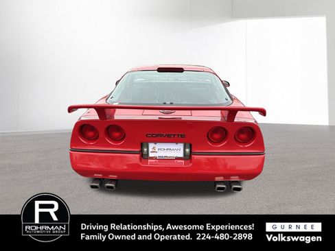 Used 1988 Chevrolet Corvette Coupe RWD image 7