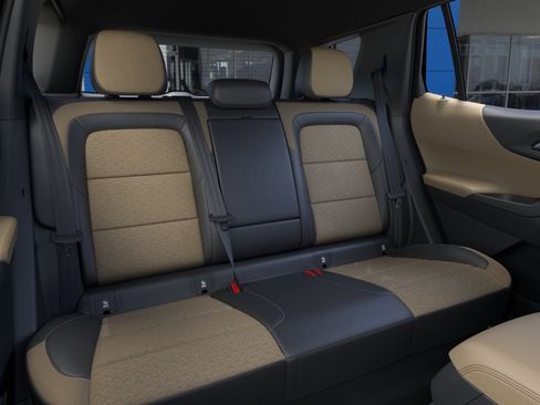 New 2026 Chevrolet Equinox ACTIV FWD image 17