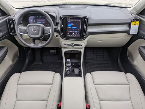 New 2026 Volvo XC40 B5 Plus w/ Protection Package Premier AWD/4WD image 19