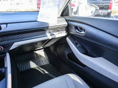 Certified 2025 Honda Accord LX image 6