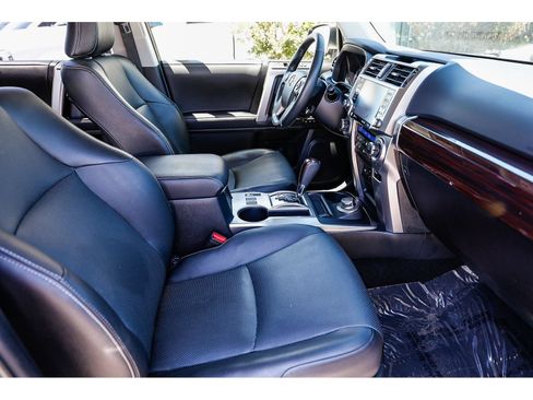 Used 2024 Toyota 4Runner Limited AWD/4WD image 18
