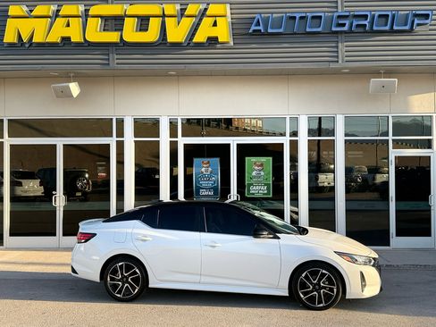 Used 2024 Nissan Sentra SR image 1