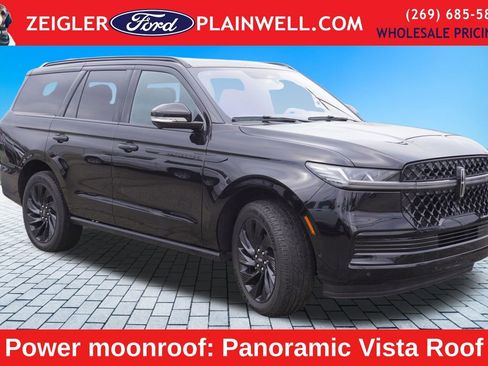 Used 2025 Lincoln Navigator Reserve w/ Jet Appearance Package image 11