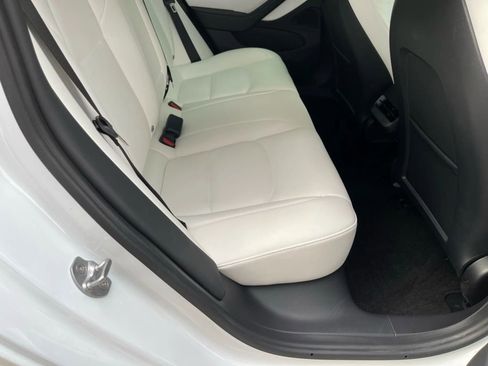 Used 2021 Tesla Model 3 Standard Range Plus image 16