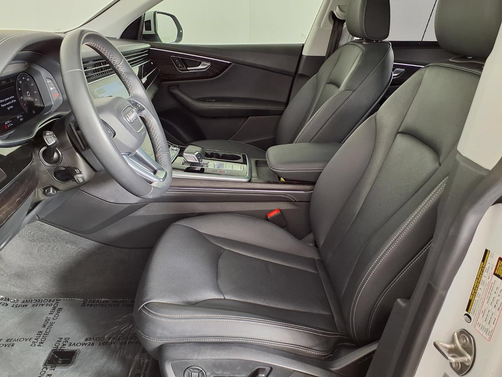 Used 2023 Audi Q8 Prestige AWD/4WD image 23