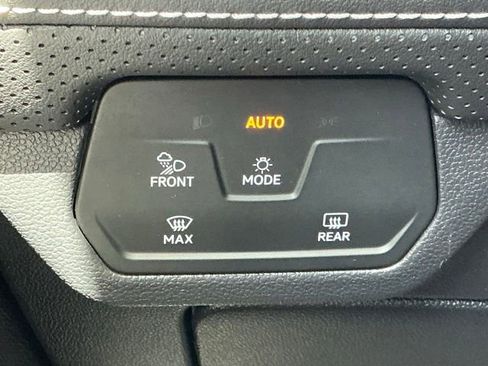Used 2025 Volkswagen Atlas SEL Premium R-Line AWD/4WD image 38
