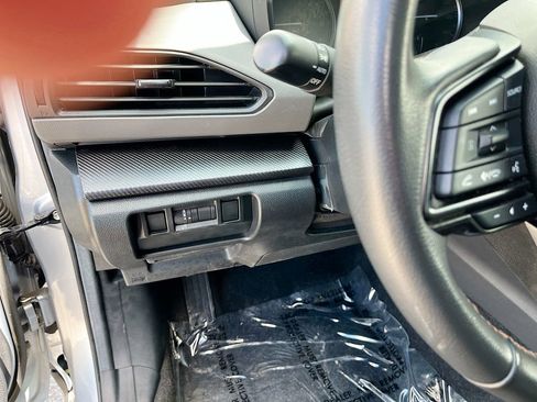 Used 2024 Subaru Crosstrek 2.5i Limited w/ Crosstrek Mirror Package AWD/4WD image 10