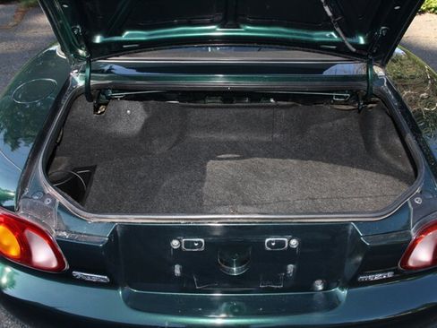 Used 1999 MAZDA MX-5 Miata RWD image 21