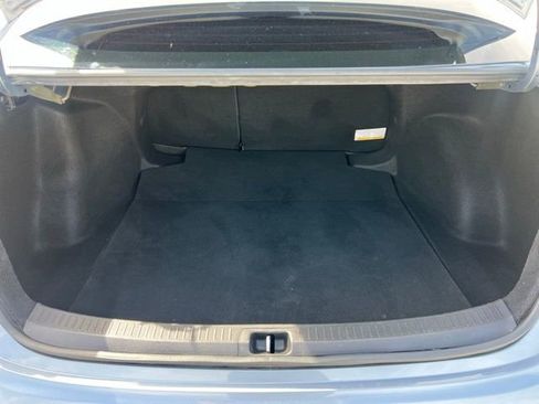 Used 2021 Toyota Corolla LE FWD image 32