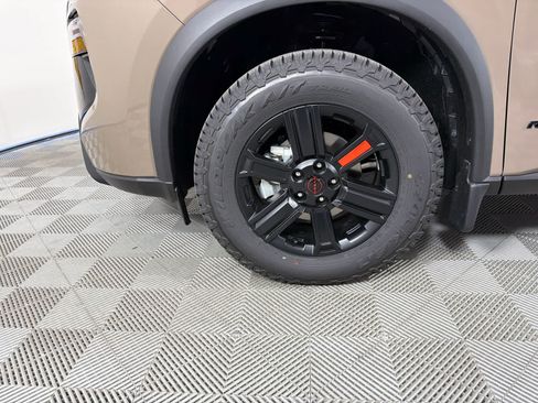 New 2026 Nissan Rogue SV AWD/4WD image 10