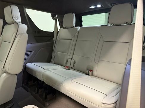 New 2026 GMC Yukon Denali w/ Denali Reserve Package AWD/4WD image 17