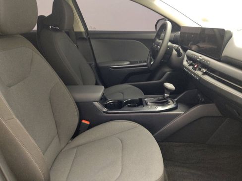 Used 2025 Kia K4 FWD image 21