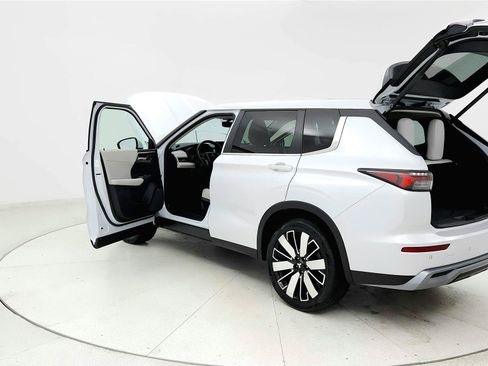 Used 2025 Mitsubishi Outlander SE AWD/4WD image 10
