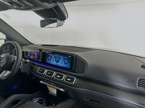New 2026 Mercedes-Benz GLS 450 4MATIC image 31