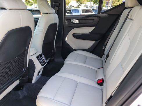Used 2026 Volvo XC40 B5 Plus w/ Protection Package Premier AWD/4WD image 17