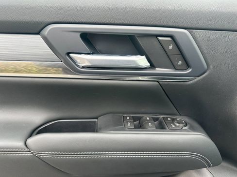 New 2026 GMC Terrain Elevation w/ Technology Package II AWD/4WD image 11