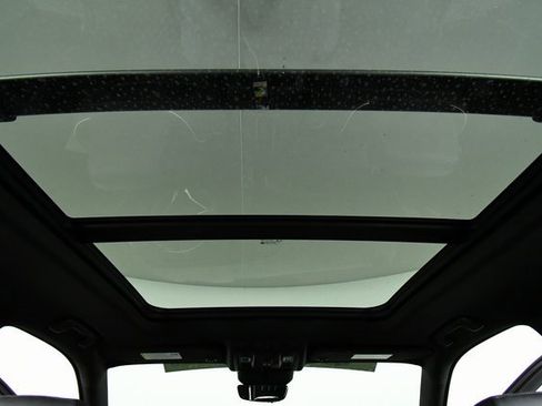 Certified 2022 Cadillac Escalade ESV Premium Luxury w/ Performance Package image 26