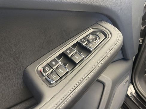 New 2026 Porsche Macan S image 10