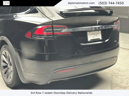 Used 2019 Tesla Model X 75D image 16