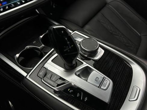 Used 2020 BMW 740i w/ M Sport Package image 34