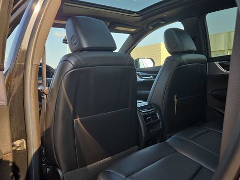 Used 2023 Cadillac XT5 Premium Luxury w/ LPO, Floor Liner Package AWD/4WD image 16