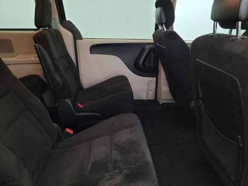 Used 2014 Dodge Grand Caravan SE w/ Quick Order Package 29E SE FWD image 19