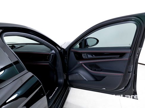 Used 2026 Porsche Panamera GTS image 26