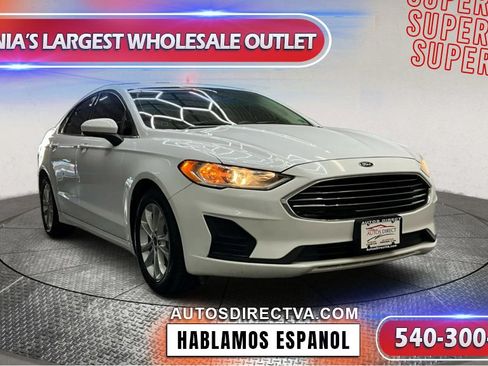 Used 2020 Ford Fusion SE image 2