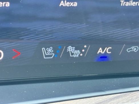 New 2026 Chevrolet Suburban High Country image 12