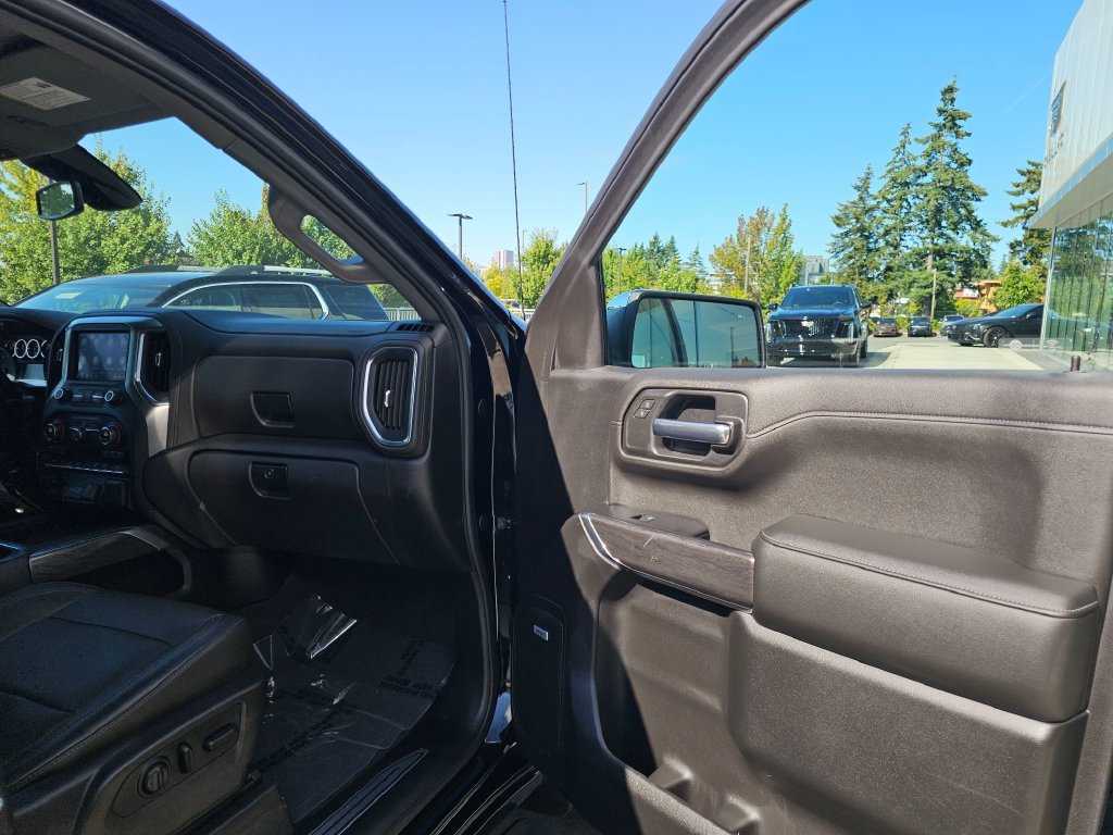 Used 2019 Chevrolet Silverado 1500 LTZ w/ LTZ Premium Package AWD/4WD image 10