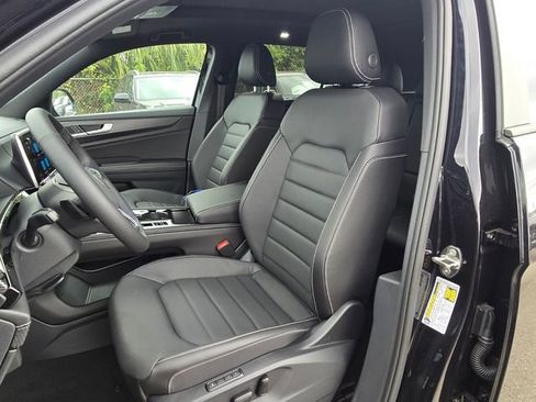 New 2026 Volkswagen Atlas Cross Sport SEL R-Line AWD/4WD image 12